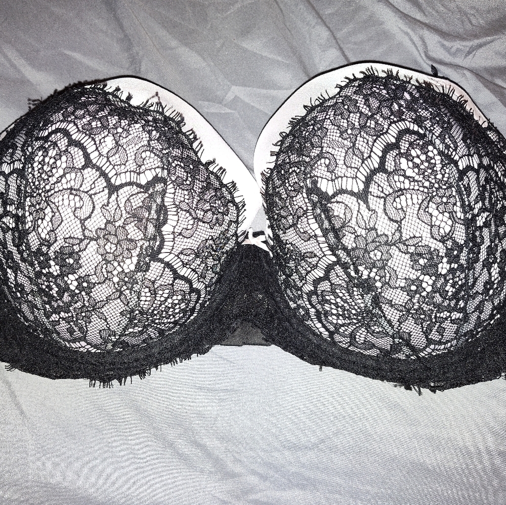 Victoria Secret Bra 38DDD